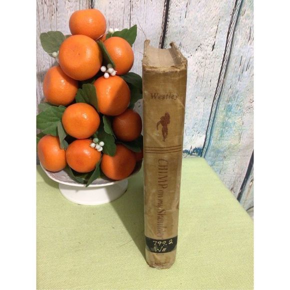 1960 Hardback Chimp On My Shoulder By Bill Wesley First Edition 🍒💕 - Picture 2 of 14